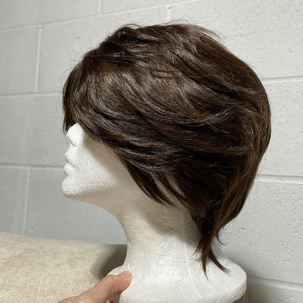 NWT 10” side parting dark brown wig layered bangs tapered short pixie wig